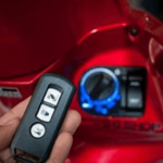 Sử dụng chìa khóa xe máy smart key