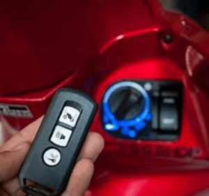 Sử dụng chìa khóa xe máy smart key